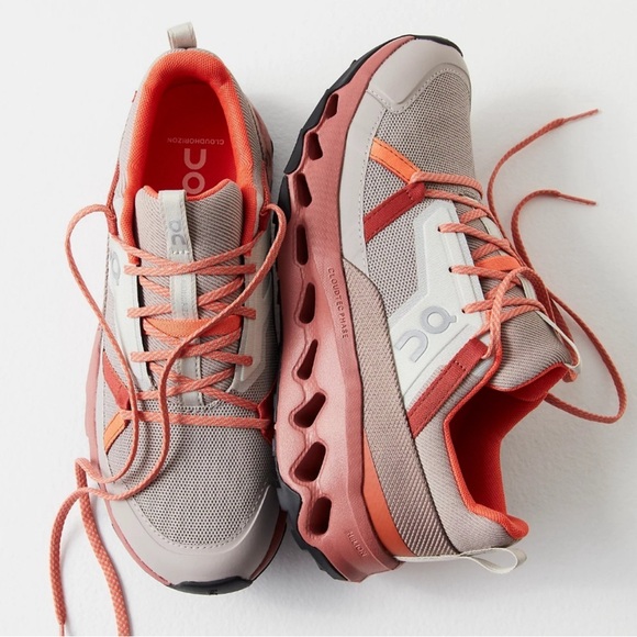 Cloudhorizon Sneaker - Picture 9 of 9